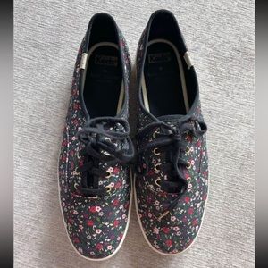 Kate Spade x Keds Floral Shoe. Size 40 (US 9)